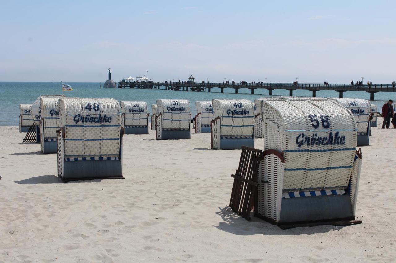 Ferienwohnungen Im Haus Strandburg 그로미츠 외부 사진