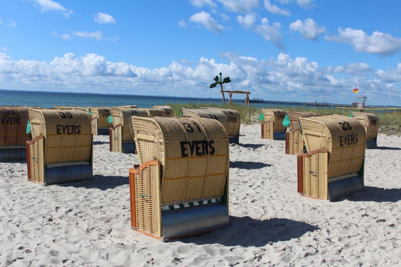 Ferienwohnungen Im Haus Strandburg 그로미츠 외부 사진
